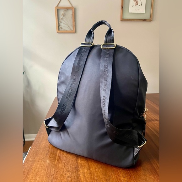 Steve Madden Animal Print Book bag Backpack - Picture 3 of 8